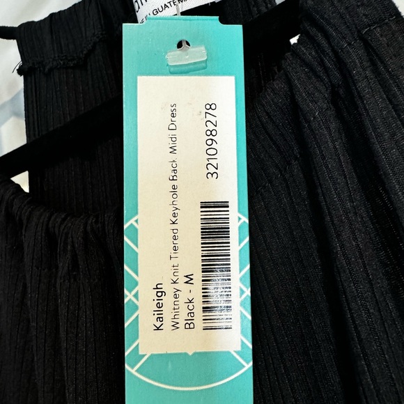 Black halter top, ribbed maxi dress - Picture 11 of 11